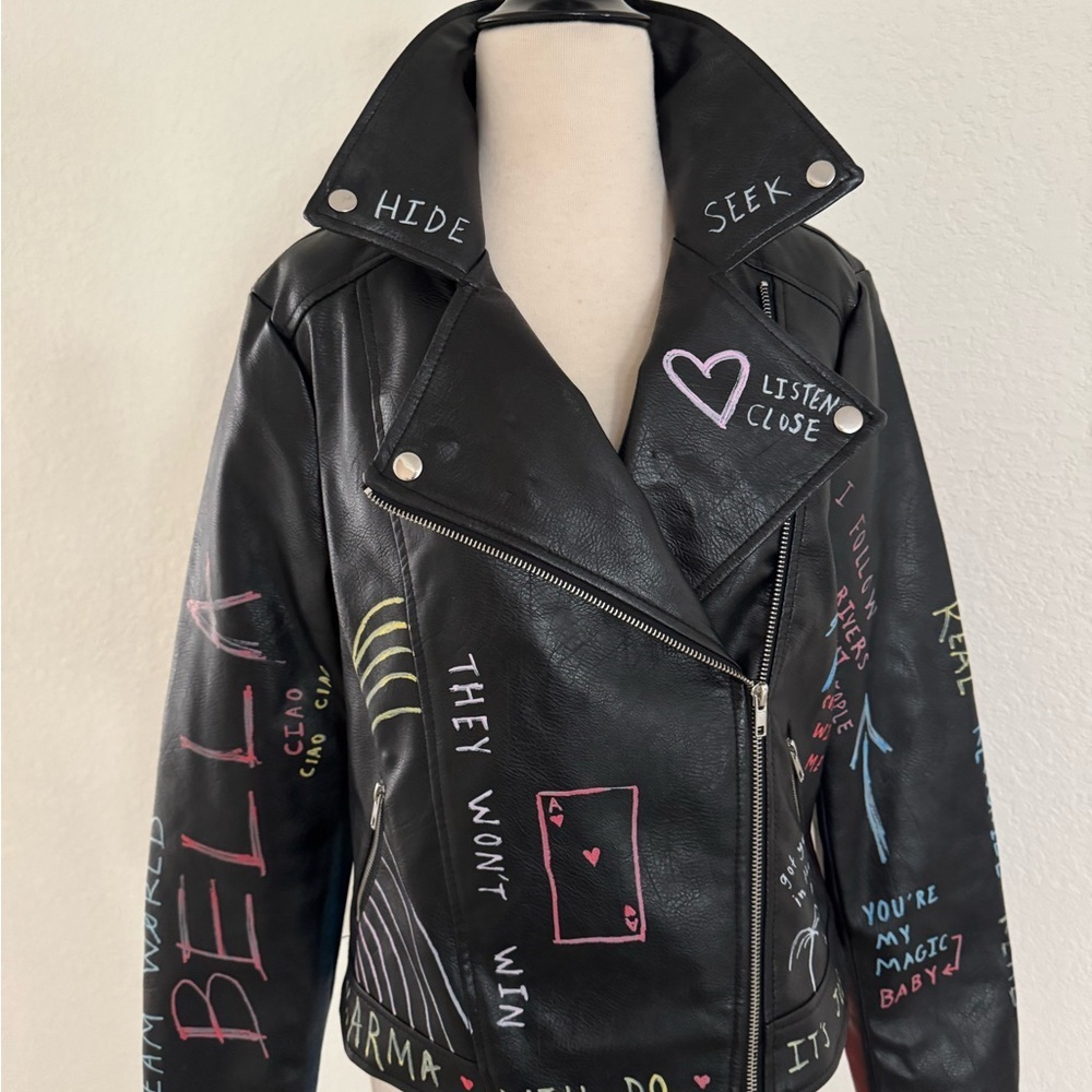 Forever 21 Faux Black Leather Multicolored Graffiti Moto Biker Jacket Size Large